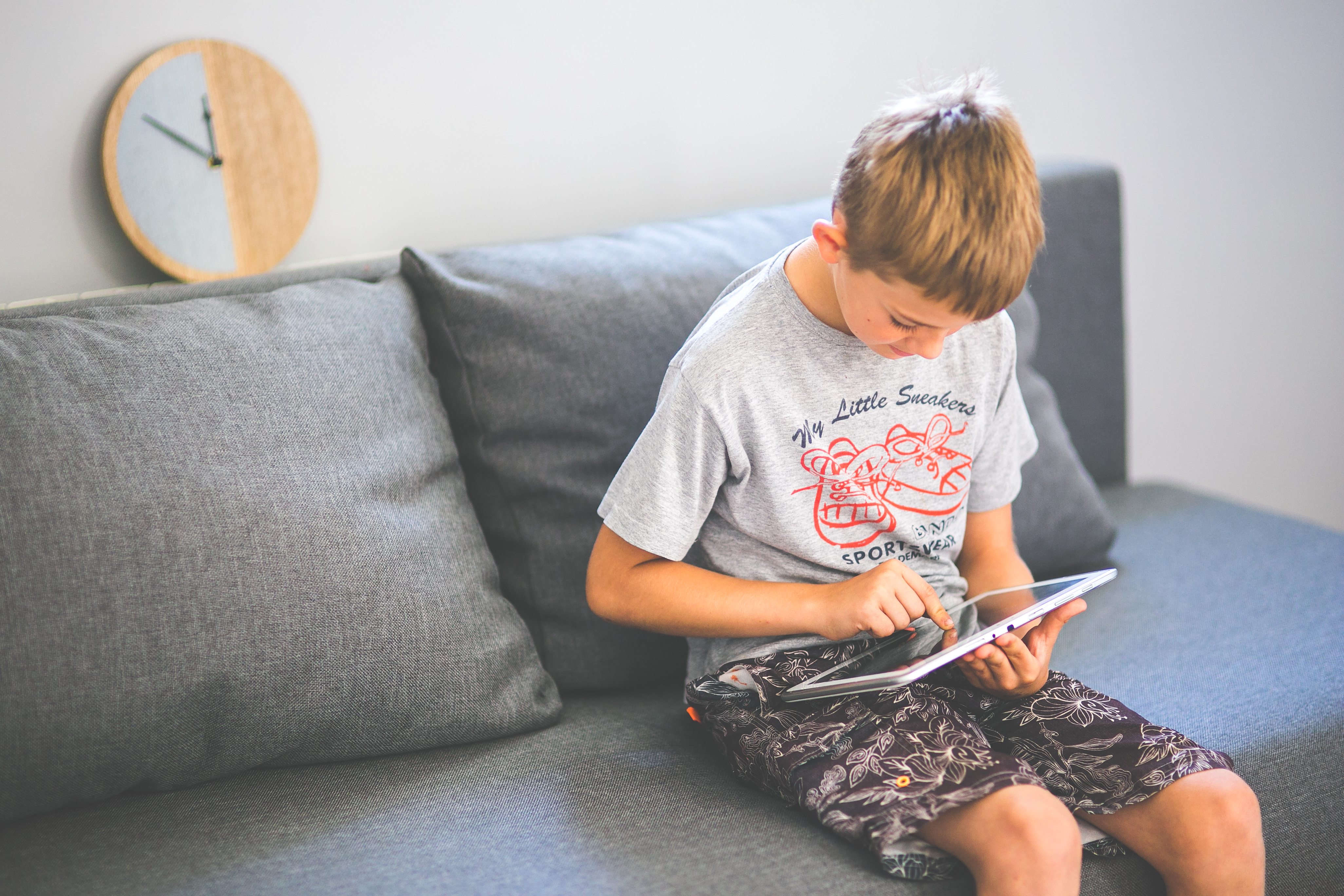 Screen Time Gadgets - Introducing Kids To Technology
